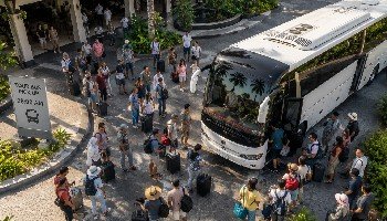 tour-bus-service